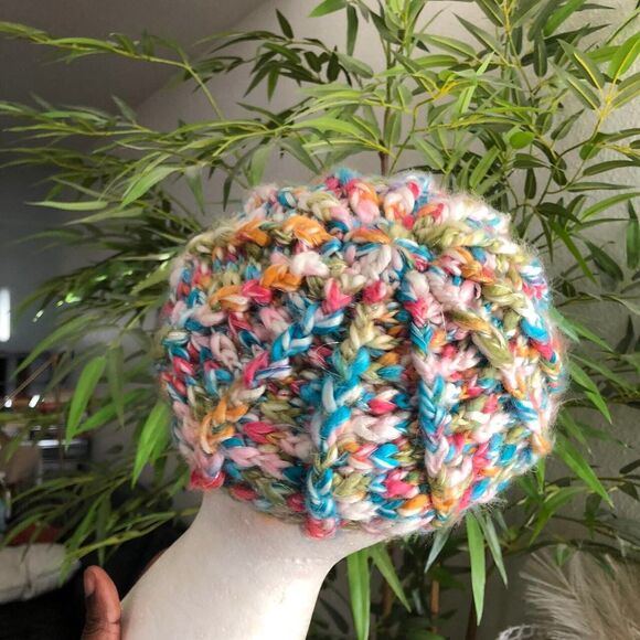 2000s y2k Unique Lane bryant crochet multicolored colorful beanie hat cap baker